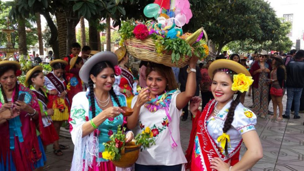 Comadres la fiesta más grande del país que concentra a cientos de