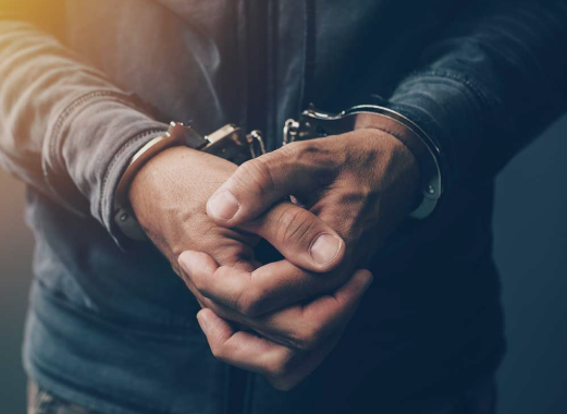 Tarija: Aprehenden a sujeto que amenazaba con un arma blanca a varias personas en el barrio El Constructor