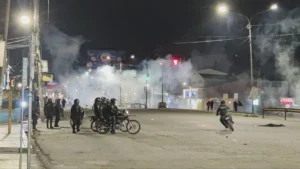 Movilizaciones con hechos de violencia: Enfrentamientos y gasificación se registra en El Alto